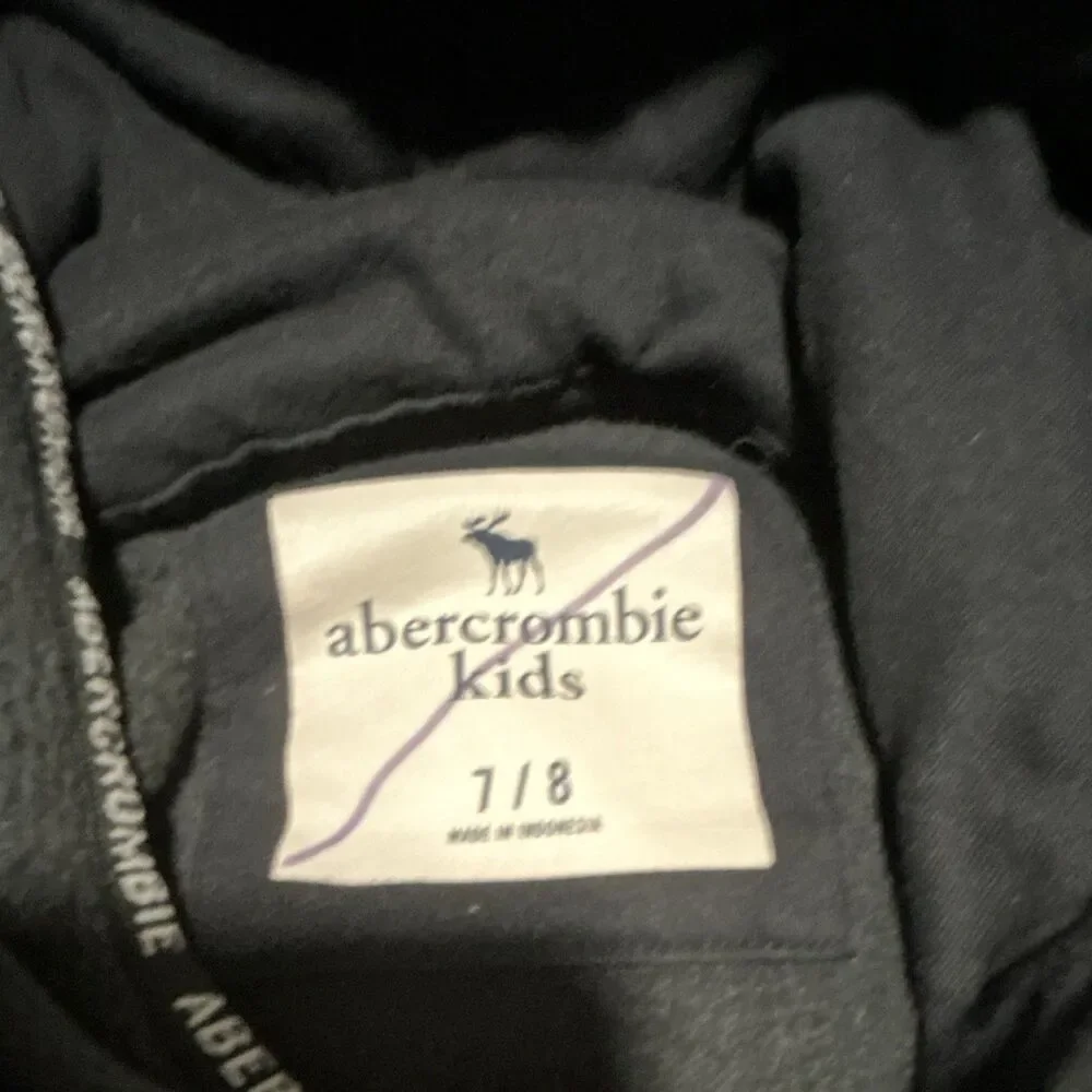 Abercrombie Kids Black Fleece Logo Pullover Hoodie w/ Pockets Boys: Size 7-8Y